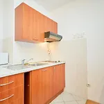Studio Apartment Near Lapad Beach Apartman